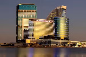 Crowne Plaza Dubai - Khách sạn 'thần tài' của đội tuyển Việt Nam