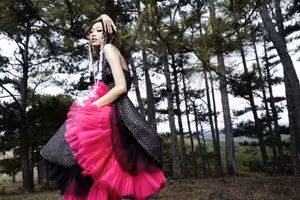 NTK Ivan Trần - BST Xuân Hè 2022: Mang đến những gam màu độc lạ