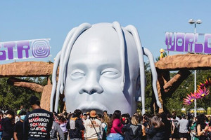 Travis Scott, Drake, Live Nation và Apple Music đối mặt với đơn kiện 750 triệu USD liên quan tới “bi kịch” Astroworld