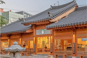 Khám phá cửa hàng Starbucks Hanok đầu tiên tại Hàn Quốc