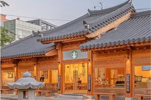 Khám phá cửa hàng Starbucks Hanok đầu tiên tại Hàn Quốc