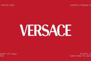 Versace Fall-Winter 2022 Women’s: Buổi tiệc lộng lẫy sắc đỏ