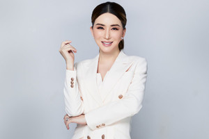 Doanh nhân chuyển giới Thái Lan mua lại Miss Universe với giá 20 triệu USD