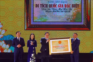 Trang trọng Lễ kỷ niệm 1310 năm khởi nghĩa Hoan Châu và Khai hội Lễ hội Đền Vua Mai