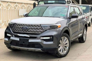 Ford Explorer 2021 chính hãng đầu tiên về Việt Nam