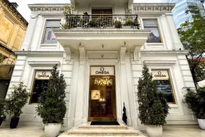 Bên trong Omega Boutique chính hãng đầu tiên tại Hà Nội