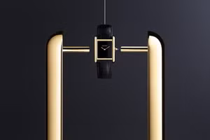 Đồng hồ Tank Louis Cartier: Niềm kiêu hãnh của tương lai trên cổ tay