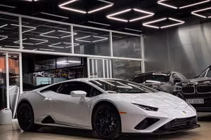Lamborghini Huracan EVO RWD độc nhất Việt Nam đã lộ diện trên phố