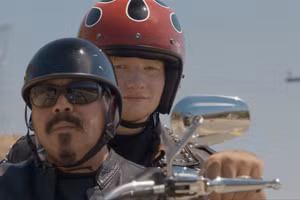 Ed Sheeran tái xuất với MV "Overpass Graffiti"