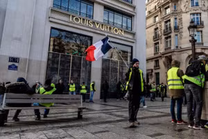 Năm 2019: Còn bao nhiêu người mua Gucci, Louis Vuitton hay Chanel?