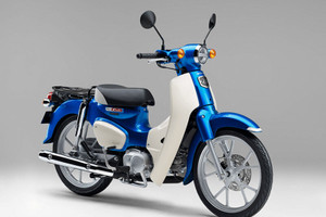 Honda Super Cub 110 2022 cải tiến thiết kế, thêm trang bị an toàn