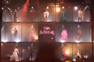 Thế giới thời trang cùng tưởng niệm NTK Alber Elbaz quá cố