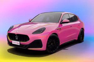 Maserati và Barbie hợp tác cho chiếc SUV màu hồng neon rực rỡ