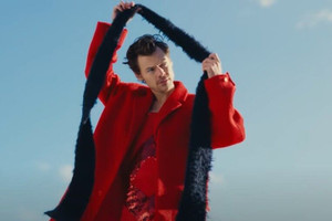 Sự trở lại của Harry Styles trong "As It Was" đánh dấu cho album