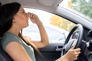 Nguyên nhân khiến mùi xăng sống xuất hiện trên xe ô tô