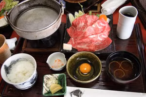 Sukiyaki - Đặc sắc hương vị lẩu truyền thống Nhật Bản