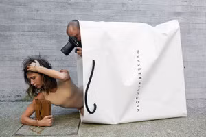 Thương hiệu đắt giá Victoria Beckham giảm giá hơn 40% để thu hút khách hàng