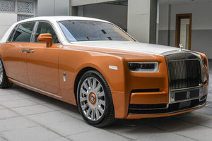 Rolls-Royce Phantom VIII Privacy Suite - Nội thất 2 ngăn siêu độc phục vụ đại gia Việt