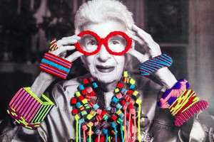 Iris Apfel - Biểu tượng thời trang ở tuổi 100