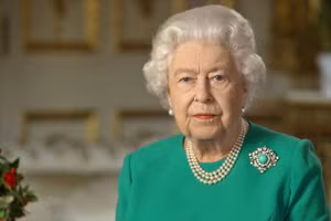 Nữ hoàng Elizabeth II và thẩm mỹ thời trang sang trọng đồng nhất