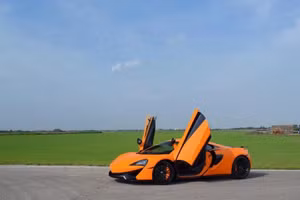 Arab Saudi mua cổ phần hãng siêu xe McLaren trong thỏa thuận trị giá 757 triệu USD