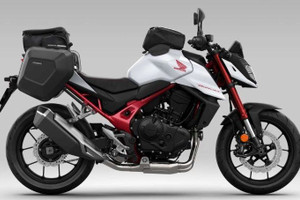 Honda CB750 Hornet 2023 trang bị động cơ xi lanh đôi mạnh 90 mã lực