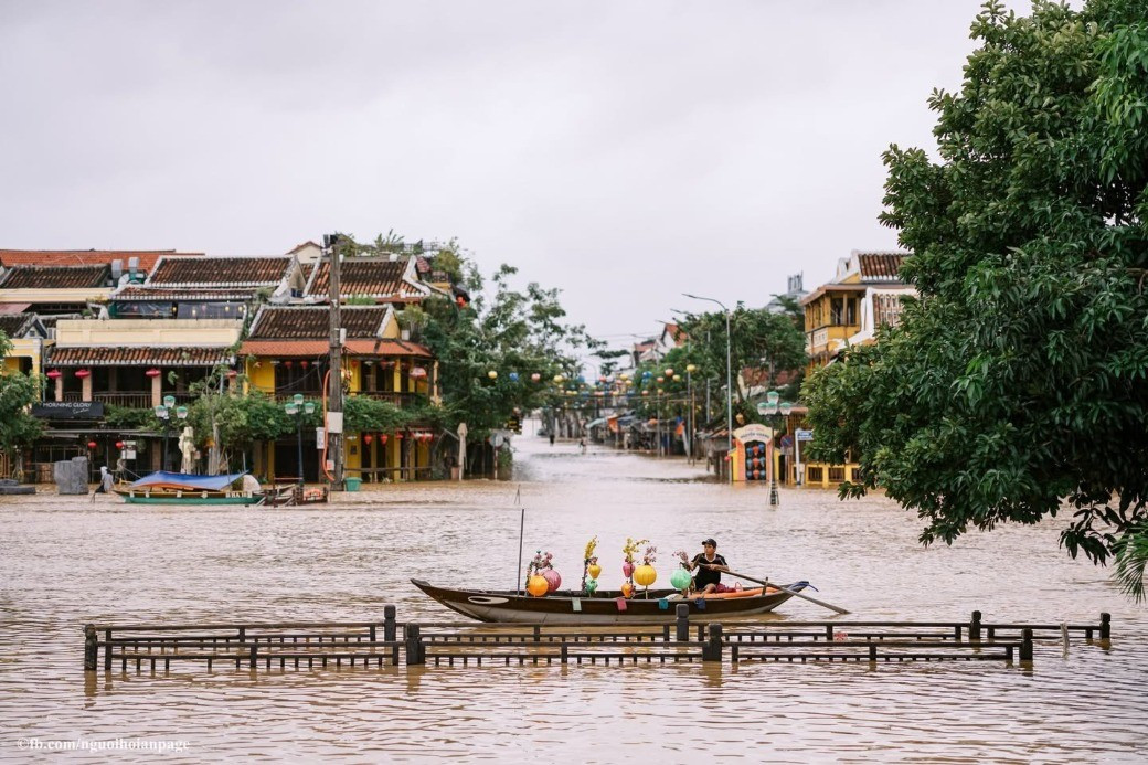 Hội An vào ngày mưa lũ