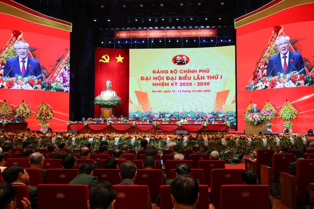 Đảng bộ Chính phủ xác định: Lãnh đạo thực hiện toàn diện, hiệu quả 3 đột phá chiến lược là hoàn thiện thể chế toàn diện; xây dựng hạ tầng kinh tế đồng bộ; phát triển nguồn nhân lực chất lượng cao img2947-17603251157061201035079-4935.jpg