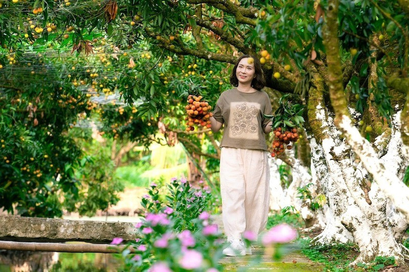 Không chỉ tham quan, hái quả, du lịch miệt vườn còn mang đến cho du khách cơ hội khám phá cuộc sống nông thôn một cách sinh động hai-vai-2.jpg