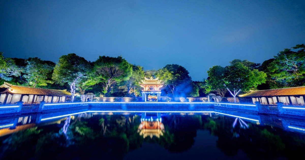 Việc đẩy mạnh triển khai các sản phẩm du lịch đêm kỳ vọng Hà Nội sẽ trở thành địa phương thành công trong xây dựng các tour du lịch đêm cũng như đưa du lịch đêm trở thành sản phẩm quan trọng nhằm phát triển kinh tế đêm du-lich-dem.jpg