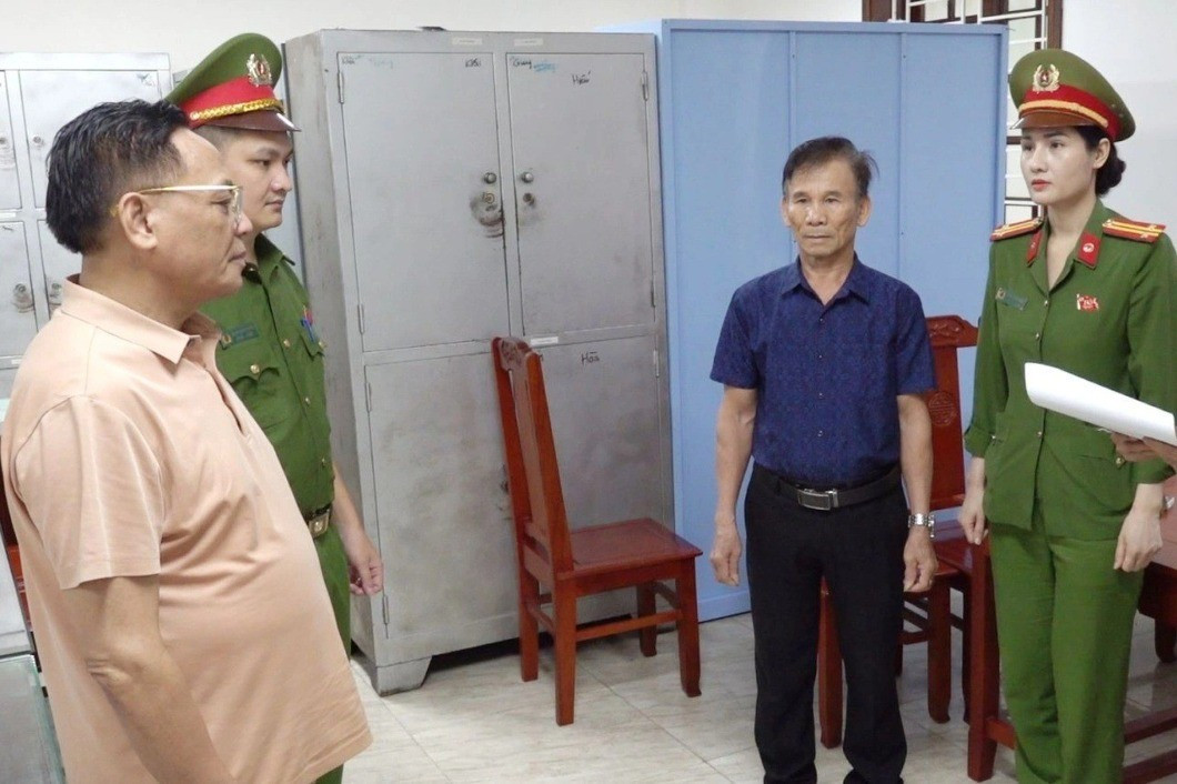 Cơ quan Cảnh sát điều tra Công an tỉnh Thanh Hóa thi hành lệnh bắt ông Cao Tiến Đoan 1111123-edited-1756512008397-6374.jpg