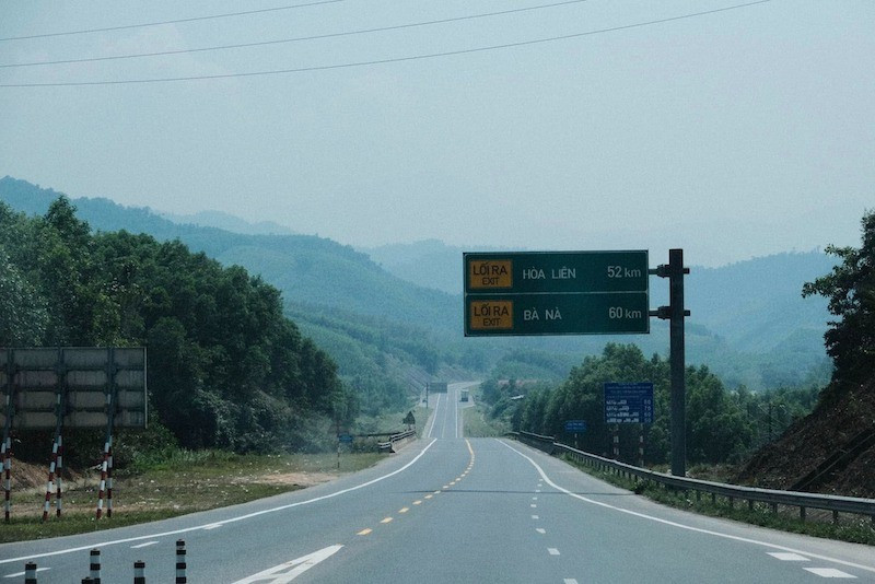 Vẻ đẹp thơ mộng trên cao tốc Cam Lộ - La Sơn cam-lo-la-son.jpg