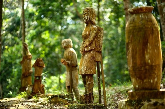 Giữa núi rừng Tây Nguyên hùng vĩ, Vườn tượng gỗ Măng Đen hiện lên như một bảo tàng nghệ thuật ngoài trời, lưu giữ tinh hoa văn hóa dân tộc giữa thiên nhiên hoang sơ vuong-tuong-go-mang-den-dodo.jpg