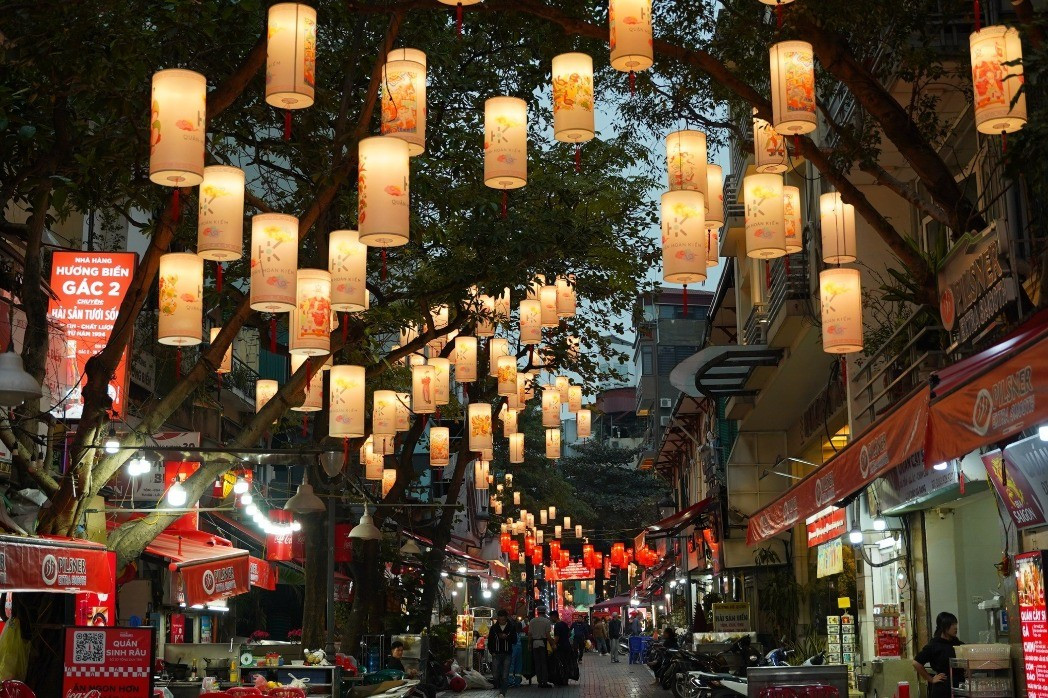 Phố ẩm thực Tống Duy Tân