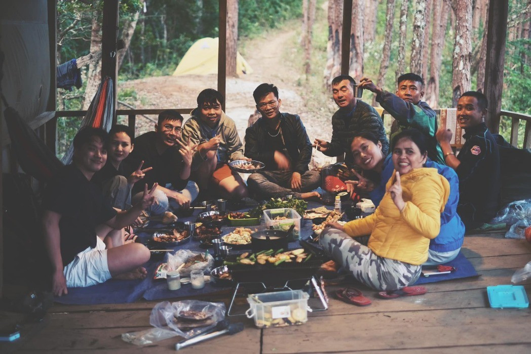 Du lịch thể thao mang đến cơ hội vừa khám phá cảnh đẹp vừa thưởng thức ẩm thực địa phương