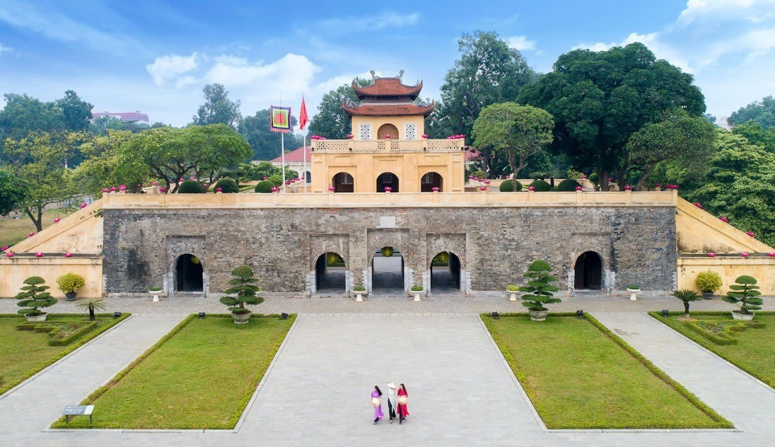 Giữa lòng Hà Nội, Hoàng thành Thăng Long lặng lẽ kể những câu chuyện ngàn năm lịch sử hoanh-thanh-3369.jpg