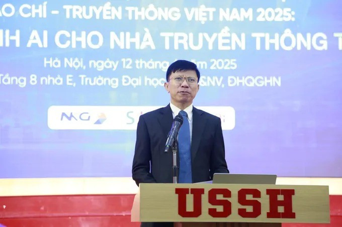 Giáo sư, Tiến sĩ Hoàng Anh Tuấn, Hiệu trưởng Trường Đại học Khoa học Xã hội và Nhân văn (ĐH Quốc gia Hà Nội) phát biểu tại diễn đàn hoang-anh-tuan.jpg