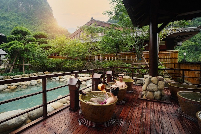 Liệu pháp tắm thảo dược cổ truyền mang đến phút giây thư giãn, phục hồi năng lượng sau những ngày bận rộn du-lich-3.jpg