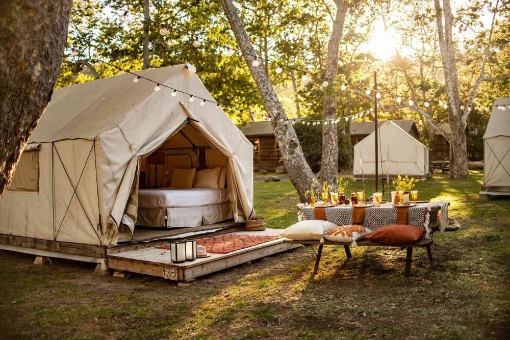 glamping-1-1680234339-8647.jpg