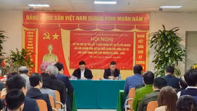 Toàn cảnh Hội nghị cử tri nơi cư trú lấy ý kiến nhận xét và sự tín nhiệm đối với người ứng cử đại biểu Quốc hội khóa XVI và đại biểu HĐND các cấp nhiệm kỳ 2026 - 2031