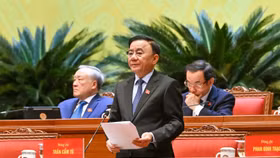 Đồng chí Trần Cẩm Tú, Ủy viên Bộ Chính trị, Thường trực Ban Bí thư điều hành phiên thảo luận