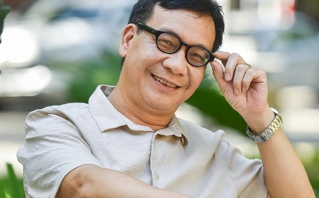 Nhờ những đóng góp trong nghệ thuật, Đức Khuê được trao tặng danh hiệu NSƯT năm 2011