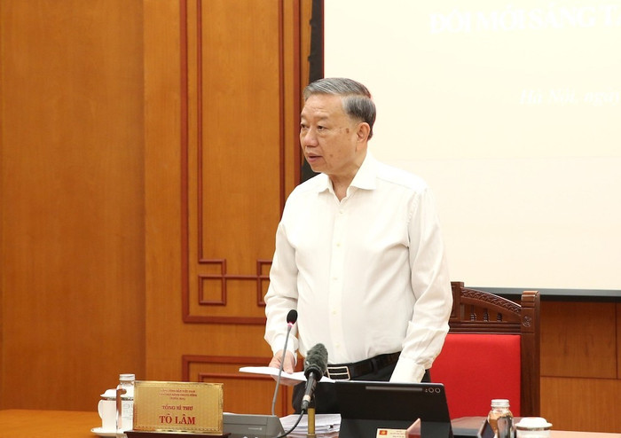 Tổng Bí thư yêu cầu tại cuộc họp này cần thẳng thắn đi vào những vấn đề tồn tại, hạn chế, những điểm nghẽn cần tập trung tháo gỡ