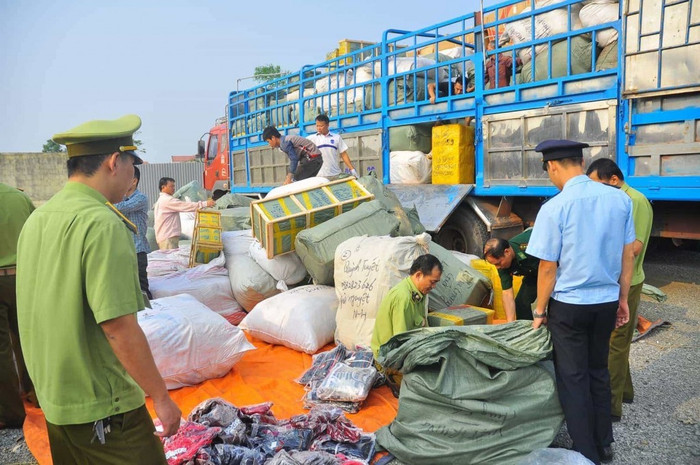 Thủ tướng chỉ đạo xử lý nghiêm cán bộ, công chức, sĩ quan "bảo kê", tiếp tay cho hàng giả