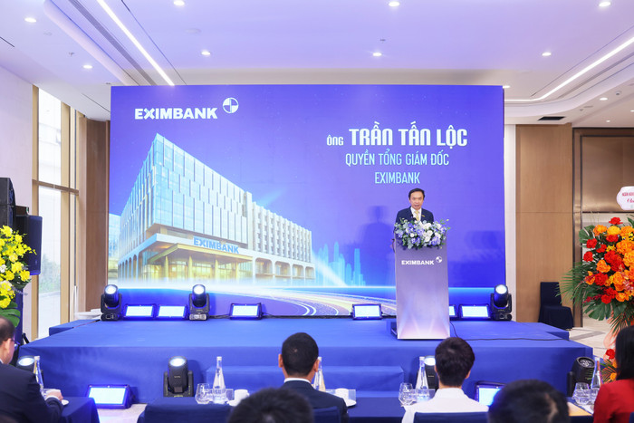 Ông Trần Tấn Lộc, Quyền Tổng Giám Đốc Eximbank phát biểu trong Lễ khai trương Trụ sở chính tại Hà nội của Eximbank