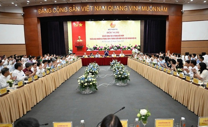 Quang cảnh hội nghị