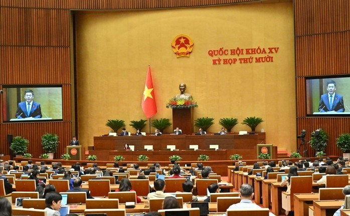 Quốc hội nghe Bộ trưởng Nguyễn Hồng Diên báo cáo tiếp thu, chỉnh lý dự thảo Luật Thương mại điện tử