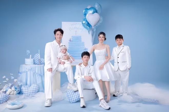 Tổ ấm hạnh phúc của gia đình ca sĩ Đăng Khôi - Thủy Anh