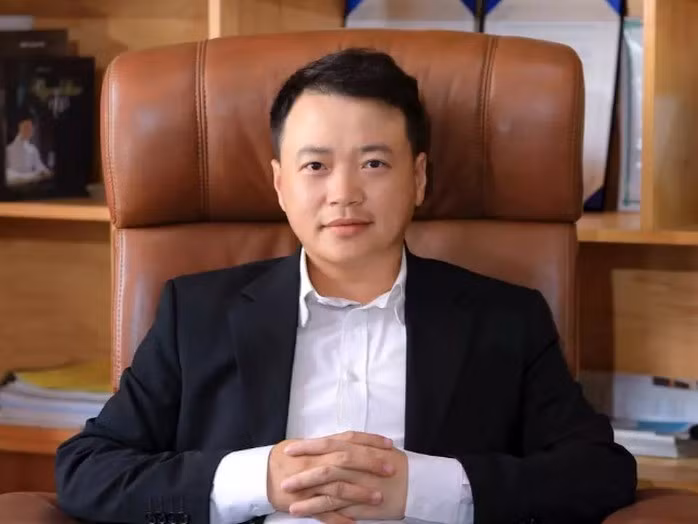 Shark Bình bị khởi tố, bắt tạm giam