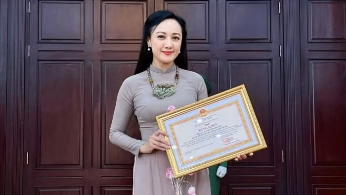 Bên trong căn nhà trang nhã của MC, BTV Hoài Anh